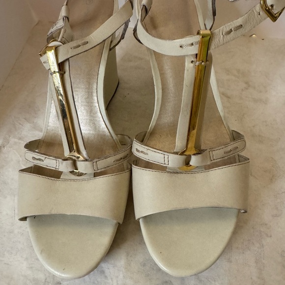 Summer Ready! Women’s Cream Leather Wedges by Rockport. Size 11M - Picture 13 of 16